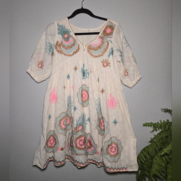 Dresses & Skirts - Boho Embroidered Peasant Dress – Cream Multicolor – Great Condition